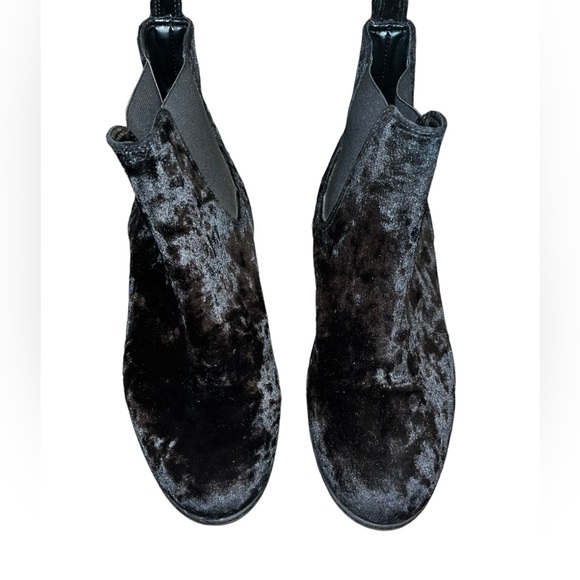 Urban Outfitters Velvet Chelsea Boots Size 9 - Picture 2 of 7